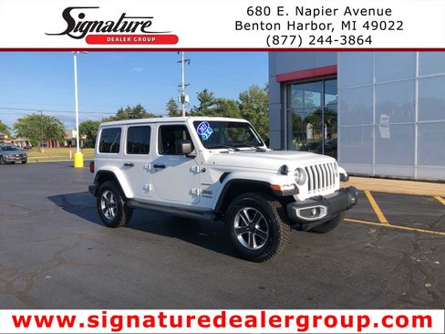 Used 2021 Jeep Wrangler Unlimited Sahara w/ Uconnect 4C Nav & Sound Group AWD/4WD image 1