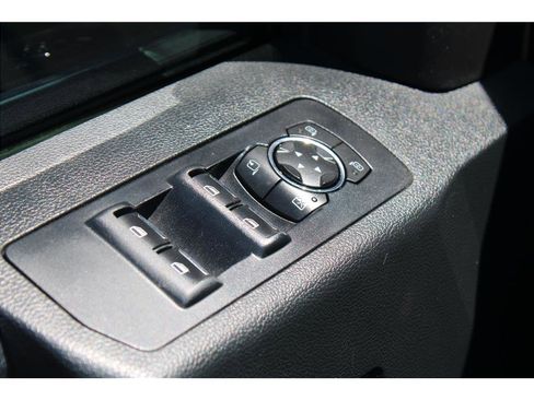 Used 2015 Ford F150 Platinum w/ Technology Package image 20