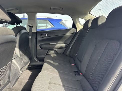 Used 2019 Kia Optima LX image 9