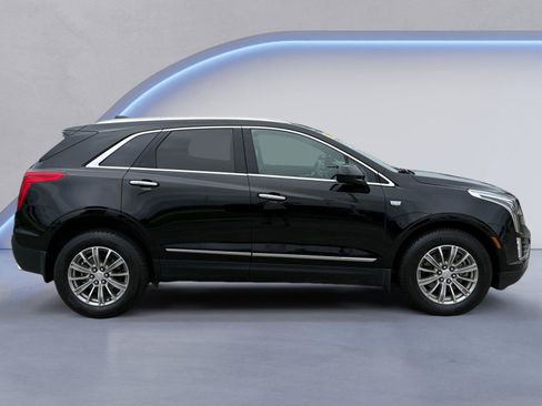 Used 2017 Cadillac XT5 Luxury w/ Driver Awareness Package AWD/4WD image 4
