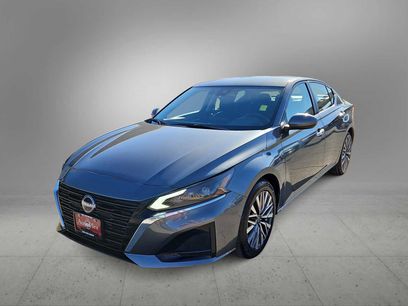 Used 2023 Nissan Altima 2.5 SV