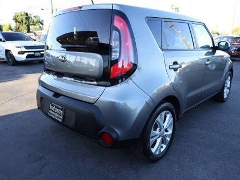 Used 2015 Kia Soul + FWD image 3