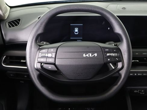 Used 2025 Kia K4 LXS image 35