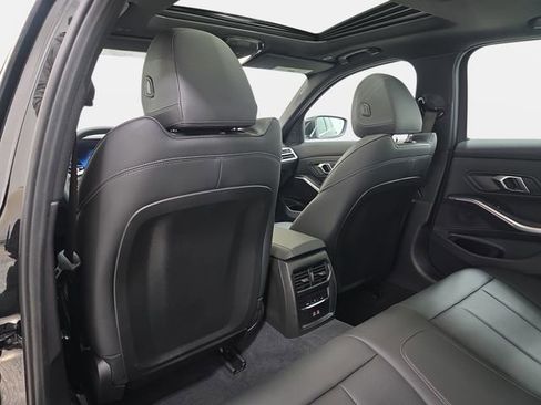 Certified 2025 BMW 330i xDrive Sedan w/ Convenience Package image 10