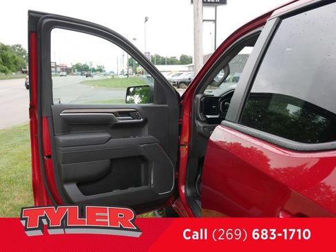 Used 2026 Chevrolet Silverado 1500 RST w/ RST Select Package AWD/4WD image 22