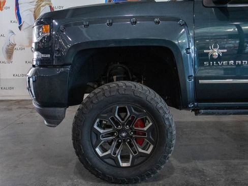Used 2017 Chevrolet Silverado 1500 LTZ Z71 w/ LTZ Plus Package AWD/4WD image 16