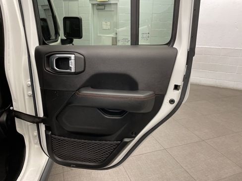 Certified 2023 Jeep Gladiator Mojave image 27