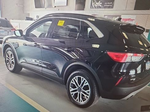 Used 2020 Ford Escape SEL AWD/4WD image 3