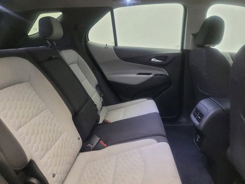 Used 2021 Chevrolet Equinox LS w/ LS Convenience Package image 19