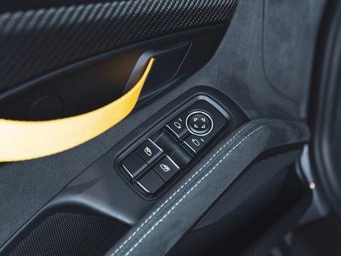 Used 2023 Porsche 718 Cayman GT4 RS image 31