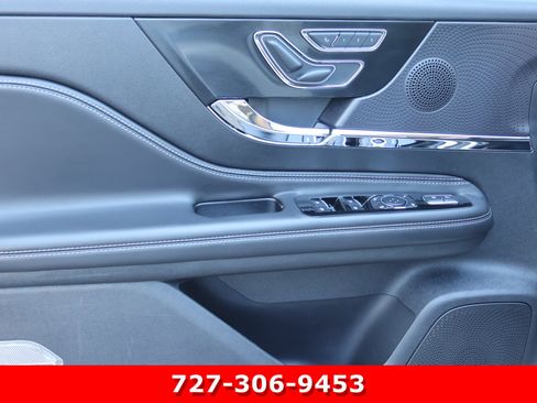 Used 2024 Lincoln Corsair FWD image 13