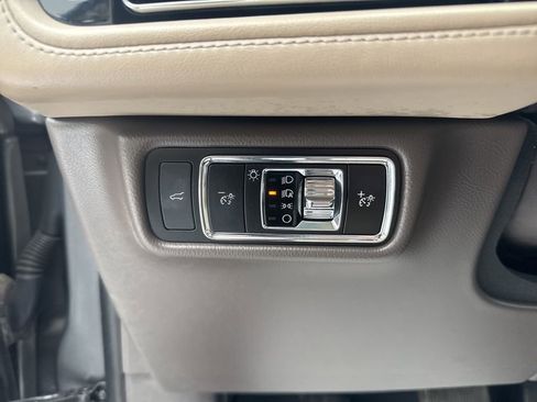 Used 2023 Lincoln Aviator Reserve w/ Equipment Group 201A image 10