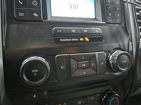 Used 2018 Ford F150 XLT w/ Trailer Tow Package image 16