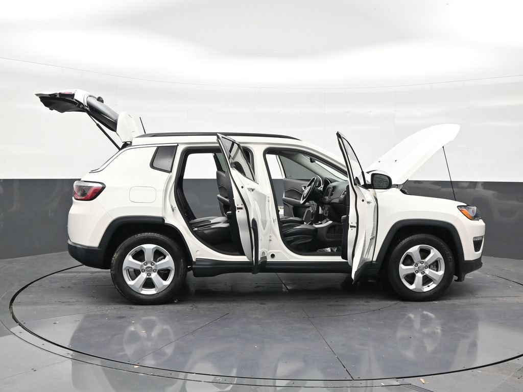 Used 2020 Jeep Compass Latitude w/ Popular Equipment Group FWD image 29