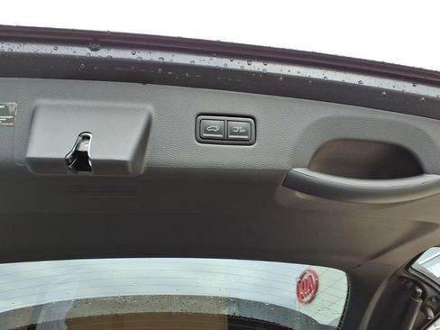 New 2026 Kia Carnival EX FWD image 7