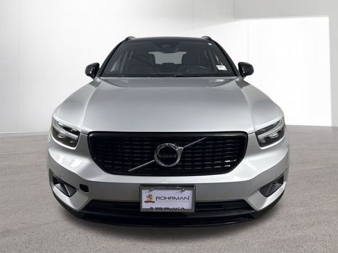 Used 2019 Volvo XC40 T5 R-Design image 25