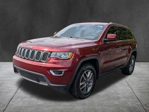 Used 2020 Jeep Grand Cherokee Laredo w/ 18" Wheel & 8.4" Radio Group AWD/4WD image 9