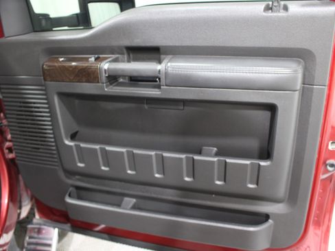 Used 2013 Ford F250 Platinum w/ FX4 Off Road Pkg AWD/4WD image 27