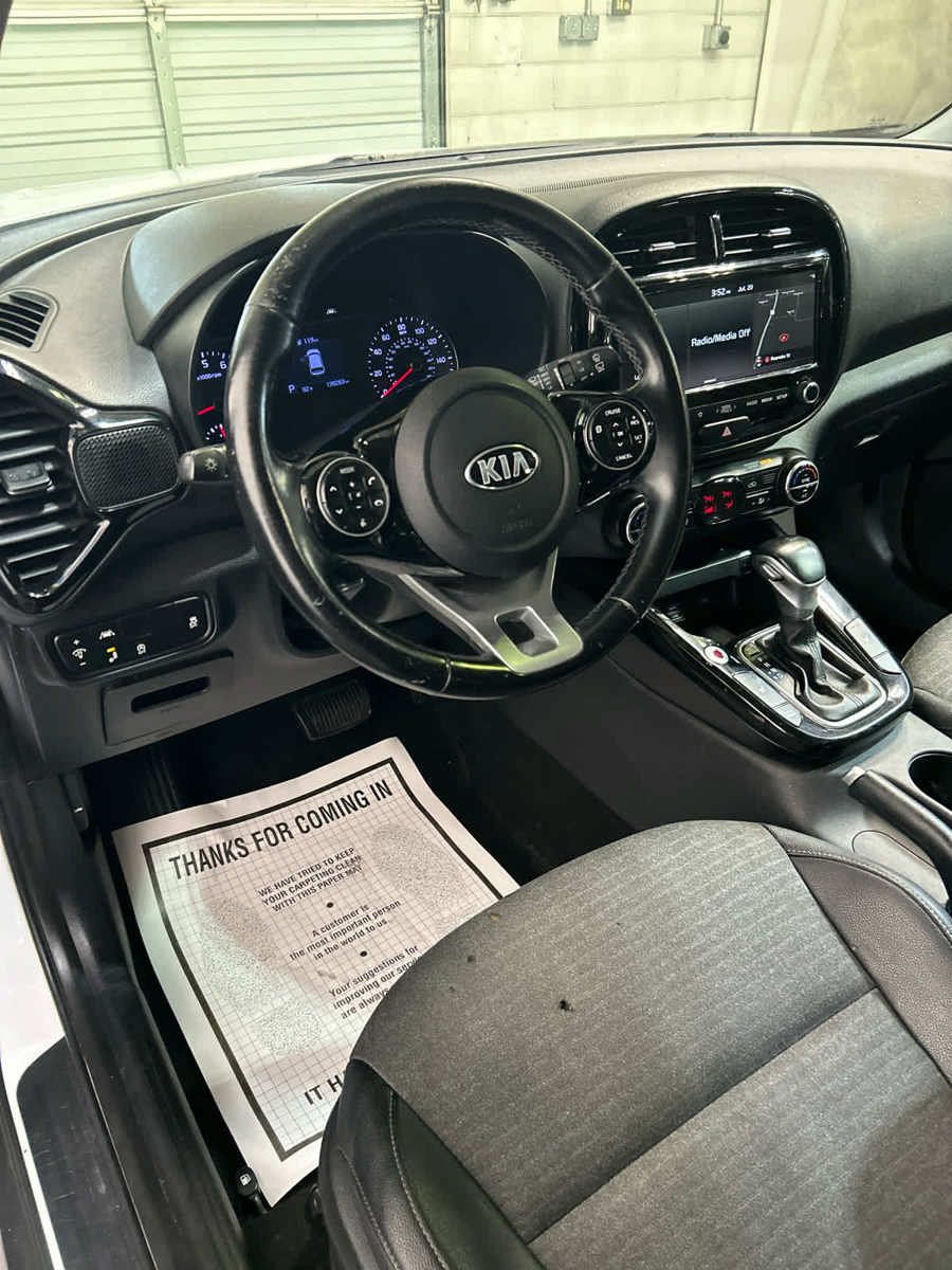 Used 2020 Kia Soul EX w/ Option Group 015 FWD image 9