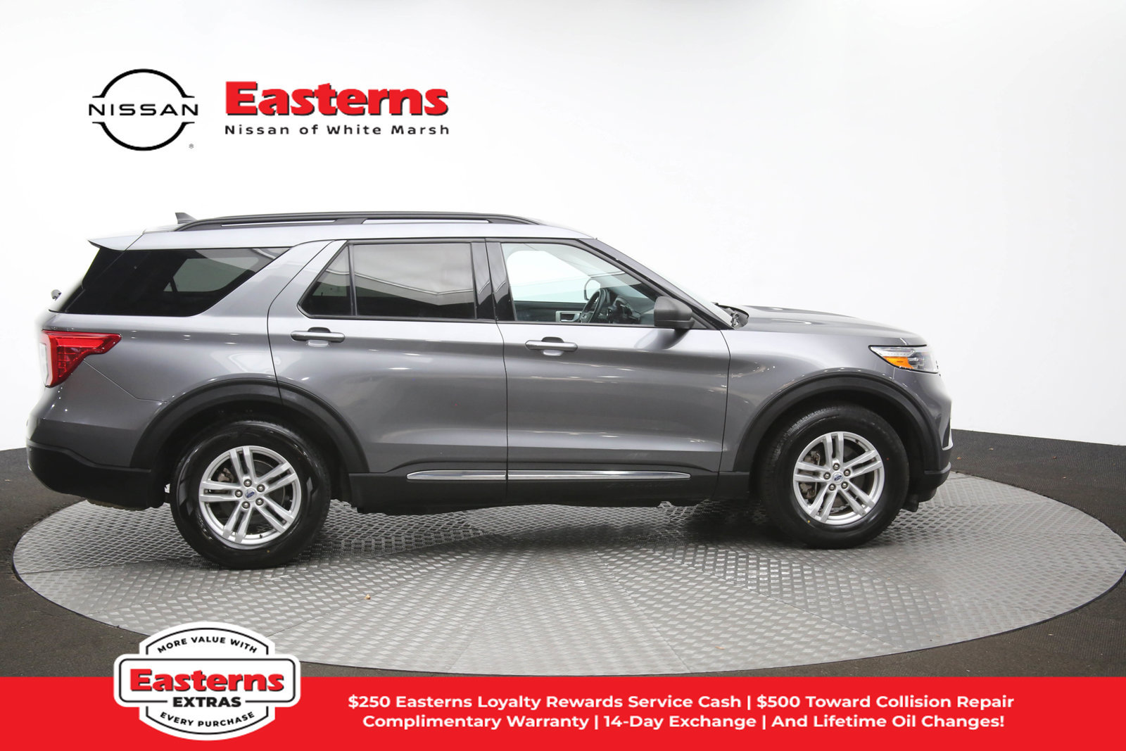 Used 2023 Ford Explorer XLT w/ Equipment Group 202A RWD image 44
