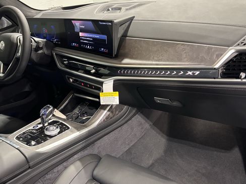 New 2026 BMW ALPINA XB7 AWD/4WD image 25