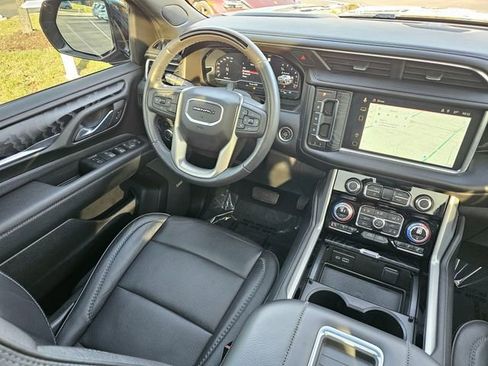 Used 2023 GMC Yukon XL Denali w/ Denali Reserve Package image 35