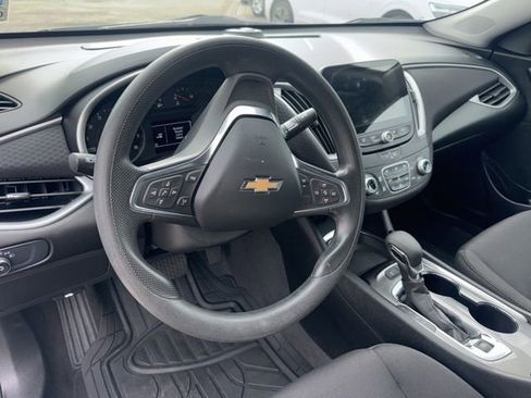 Used 2024 Chevrolet Malibu LT image 10