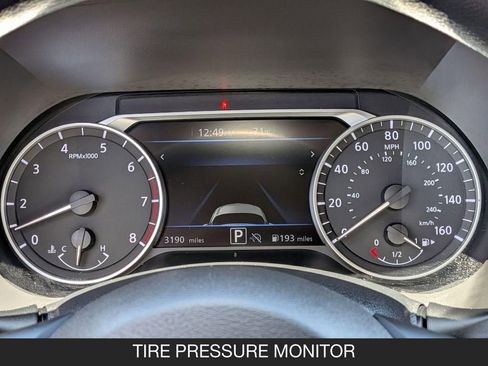 Certified 2025 Nissan Sentra SV FWD image 19