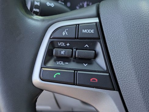 Used 2018 Hyundai Elantra Value Edition FWD image 15