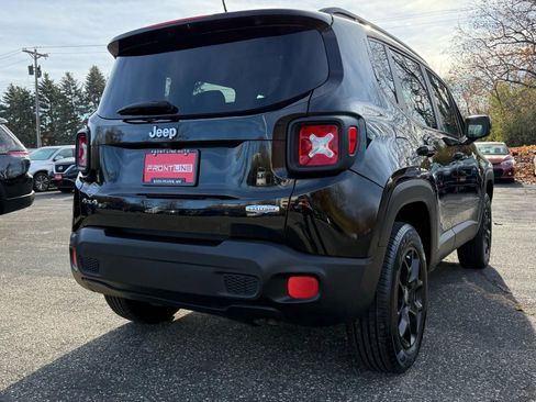 Used 2017 Jeep Renegade Latitude image 6