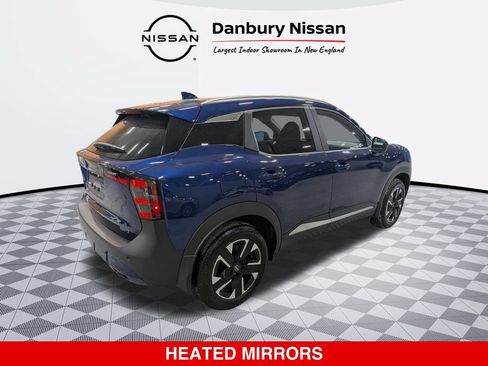 Used 2025 Nissan Kicks SV w/ SV Premium Package AWD/4WD image 3