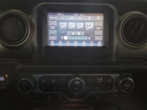 Used 2021 Jeep Wrangler Unlimited Sport image 18