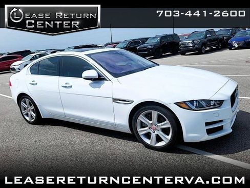 Used 2018 Jaguar XE Prestige RWD image 1