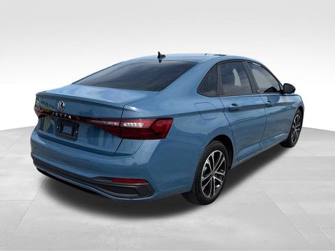 Used 2025 Volkswagen Jetta Sport FWD image 2