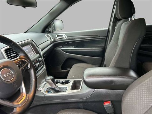 Certified 2021 Jeep Grand Cherokee Laredo image 21