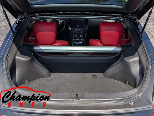 Used 2020 Nissan 370Z Coupe RWD image 14