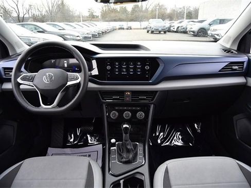 Certified 2023 Volkswagen Taos SE image 7