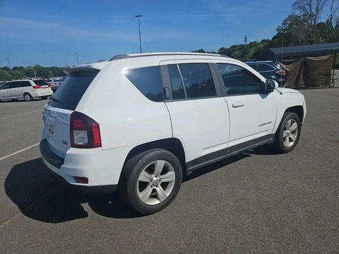 Used 2015 Jeep Compass Latitude AWD/4WD image 5
