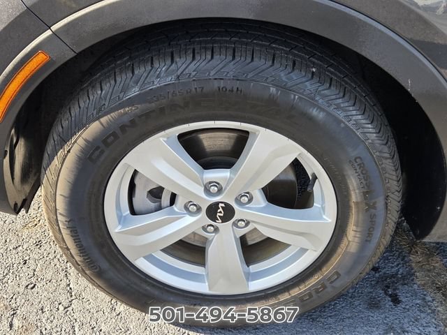 Used 2023 Kia Sorento LX FWD image 17