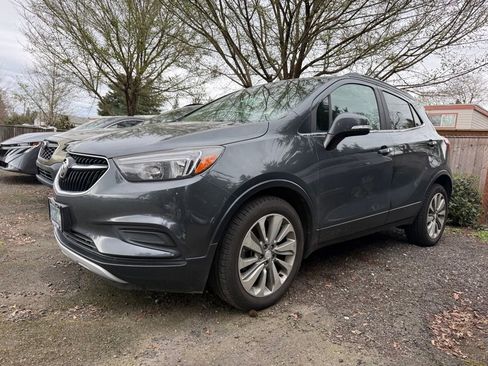 Used 2017 Buick Encore Preferred image 1