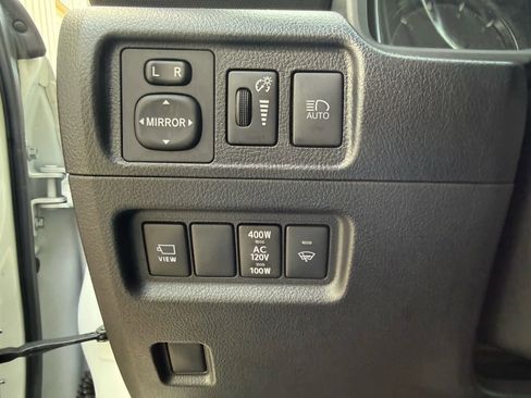 Used 2022 Toyota 4Runner SR5 Premium image 14