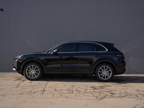 Certified 2024 Porsche Cayenne image 2