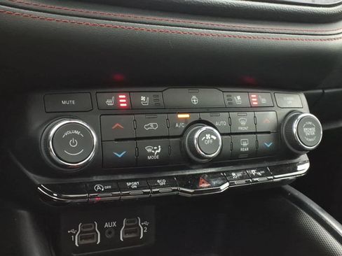 Used 2023 Dodge Durango GT AWD/4WD image 17