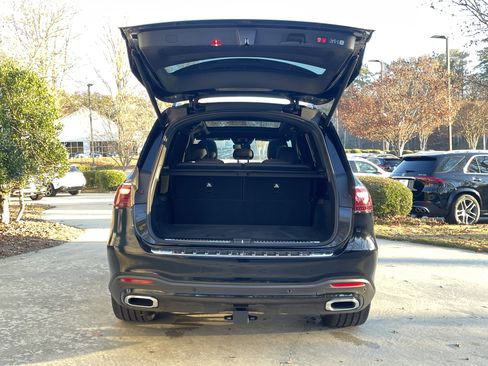 Certified 2025 Mercedes-Benz GLS 450 4MATIC image 9