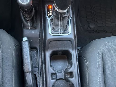 Used 2019 Jeep Wrangler Unlimited Sahara image 23