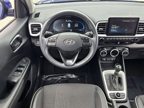 Certified 2023 Hyundai Venue Limited image 13