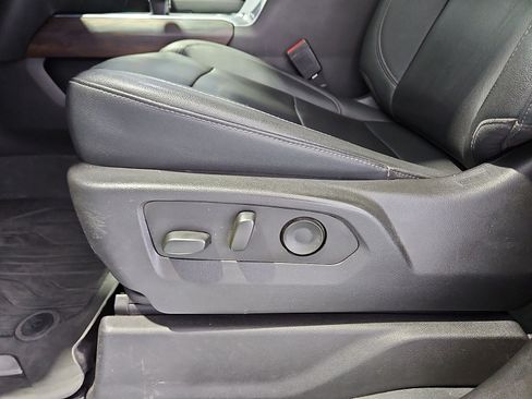 Used 2023 GMC Sierra 1500 SLT AWD/4WD image 17