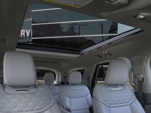 New 2026 Ford Explorer Platinum w/ LUX Leather Package AWD/4WD image 22