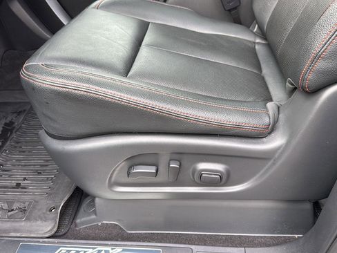 Used 2024 Nissan Titan PRO-4X w/ Pro-4x Convenience Package image 27