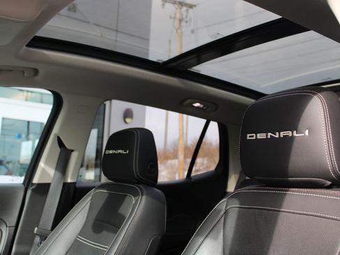 Used 2023 GMC Terrain Denali image 27